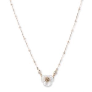 White+Flower+Pendant
