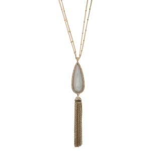 Stone+Drop+Necklace+in+White