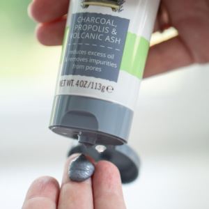 Charcoal%2C+Propolis+and+Volcanic+Ash+Cleanser