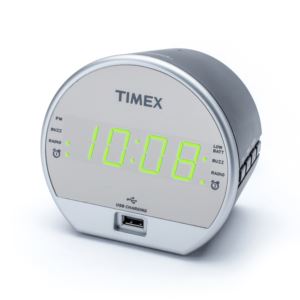 Dual+Alarm+FM+Clock+Radio+w%2F+USB+Charging%2FBattery+Backup