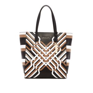 Geo+Canyon+Tote+in+Mocha