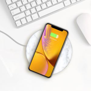 Wireless+10W+Qi+Charging+Stone+in+White+Marble