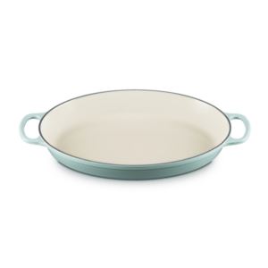 qt+Signature+Cast+Iron+Oval+Baker+Sea+Salt
