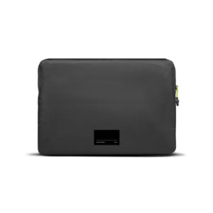 Ultralight+Sleeve+for+16%22+Macbook+Black